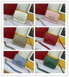 Picture of Valentino Handbags _SKUfw101015877fw
